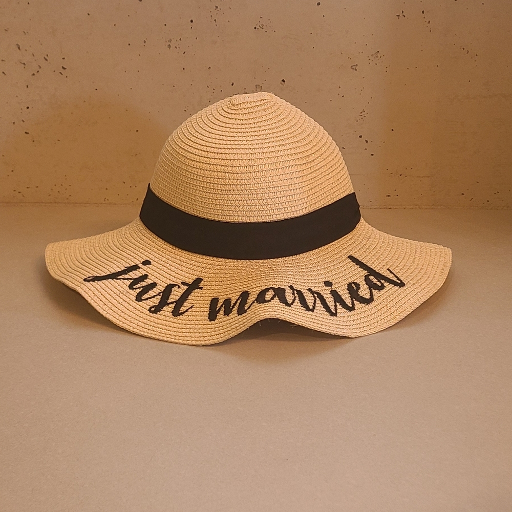 Just Married Straw Hat - Picture 2 of 6